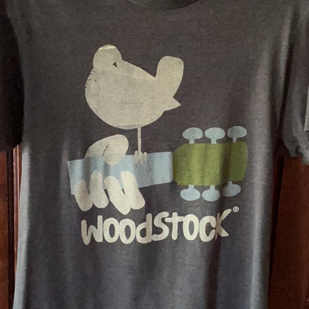 Retro Woodstock Graphic T-Shirt - Picture 2 of 4